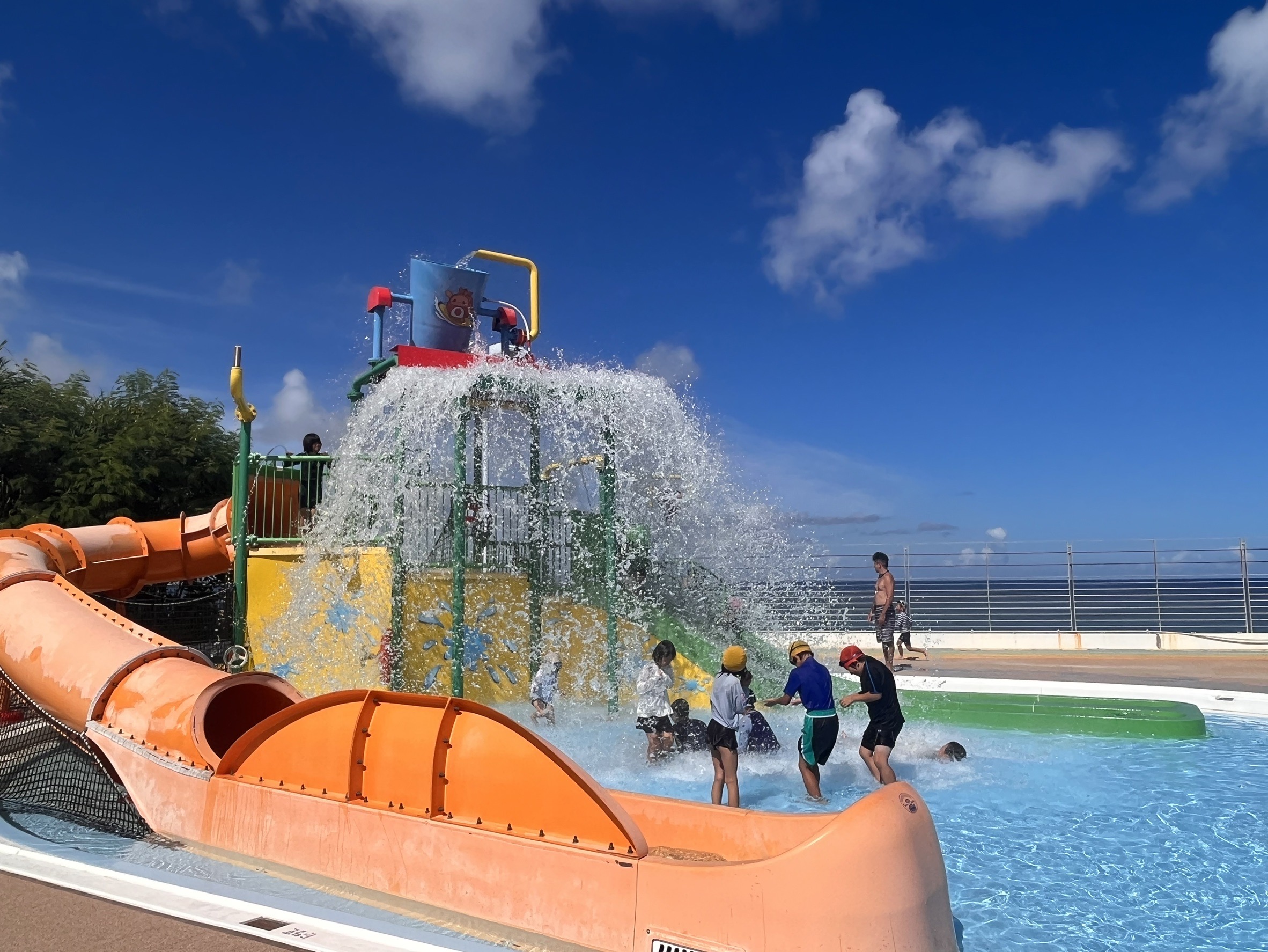 夏休み！子連れプールにおすすめの北谷公園水泳プール